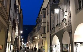 City Apartments Portico